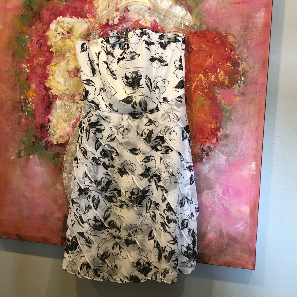 White House Black Market strapless dress. NWT